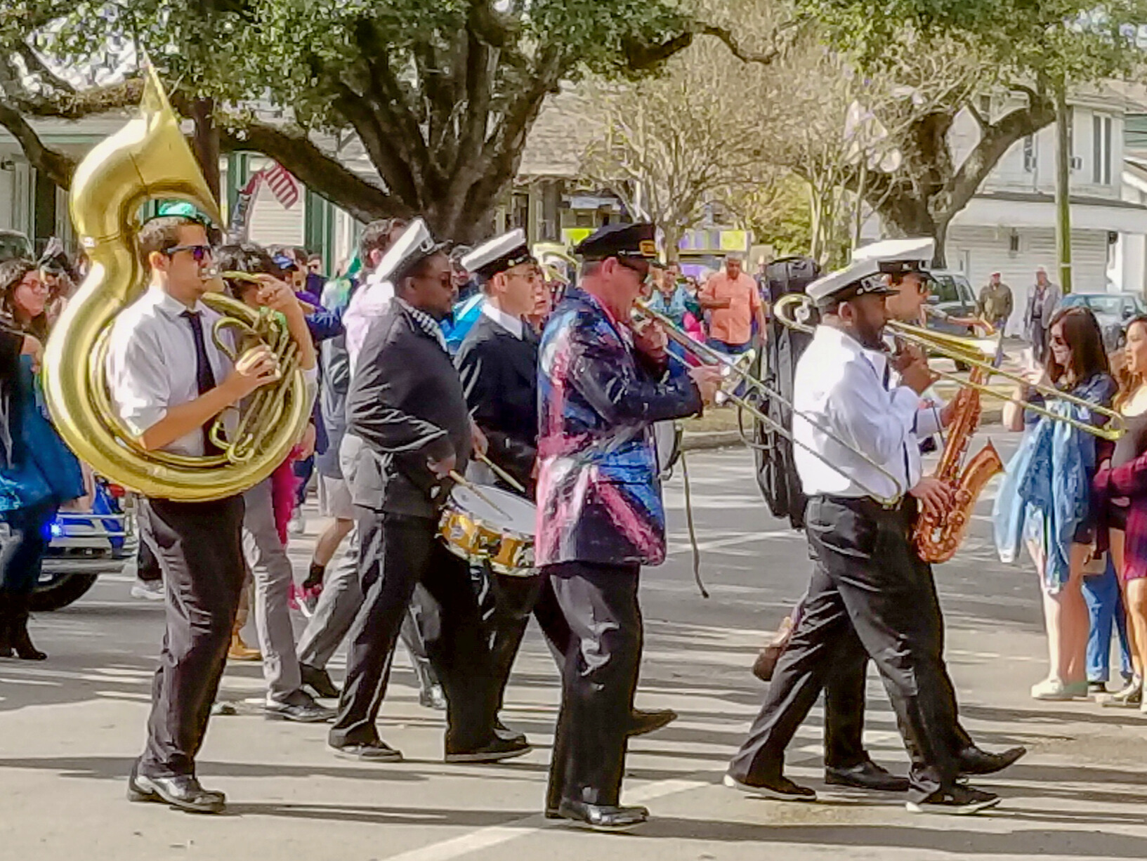 A New Orleans secondline